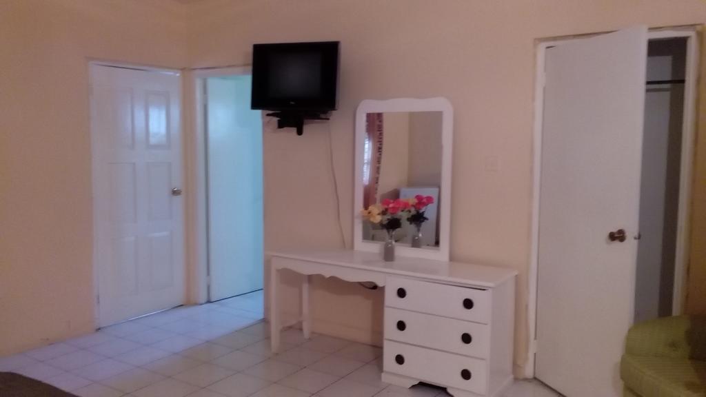 Port Of Call Hotel Black River Room photo